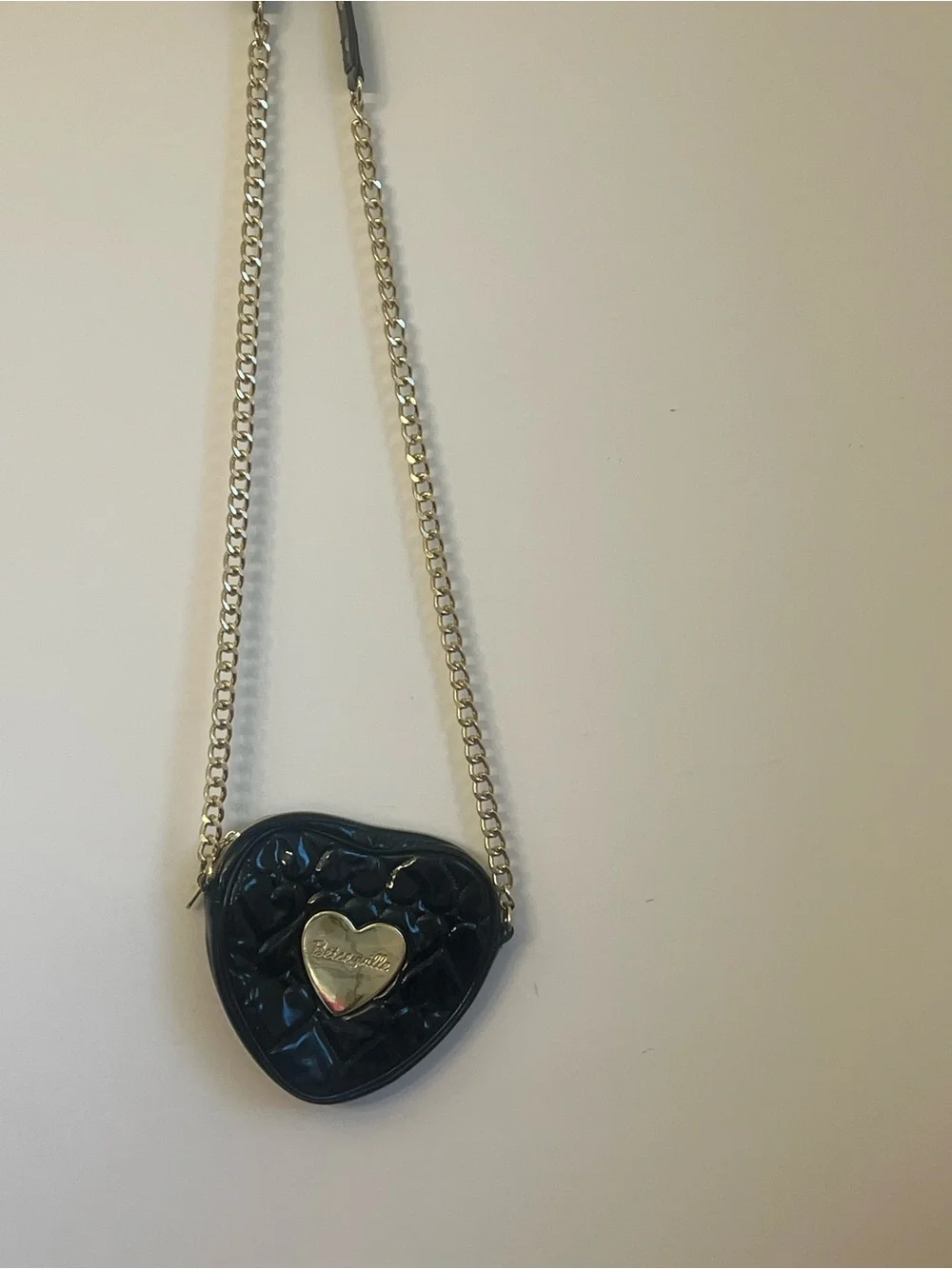 Vintage y2k Betsy Johnson heart -Shaped Patent Crossbody Bag with Gold Chain